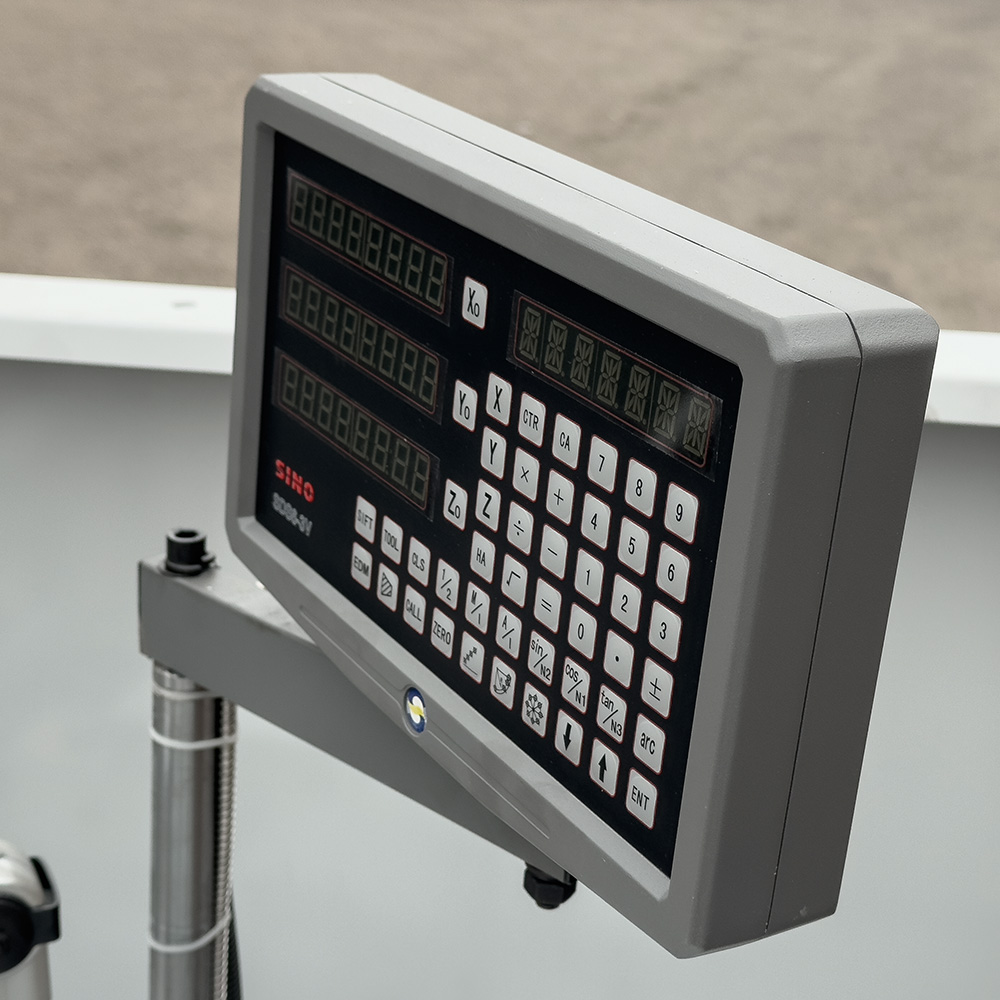 SPV-1500/660 универсальный токарный станок  с УЦИ - 9